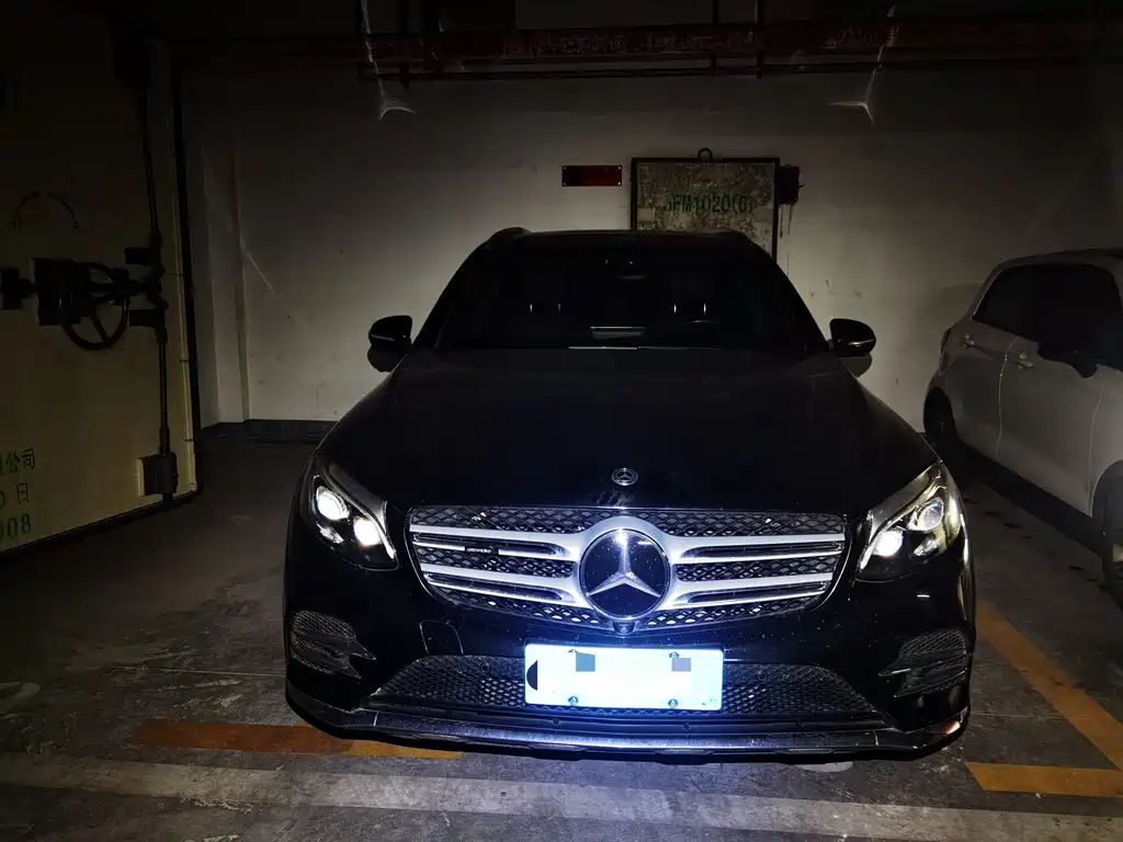 Mercedes-Benz GLC 2018 GLC 300 4MATIC Luxury