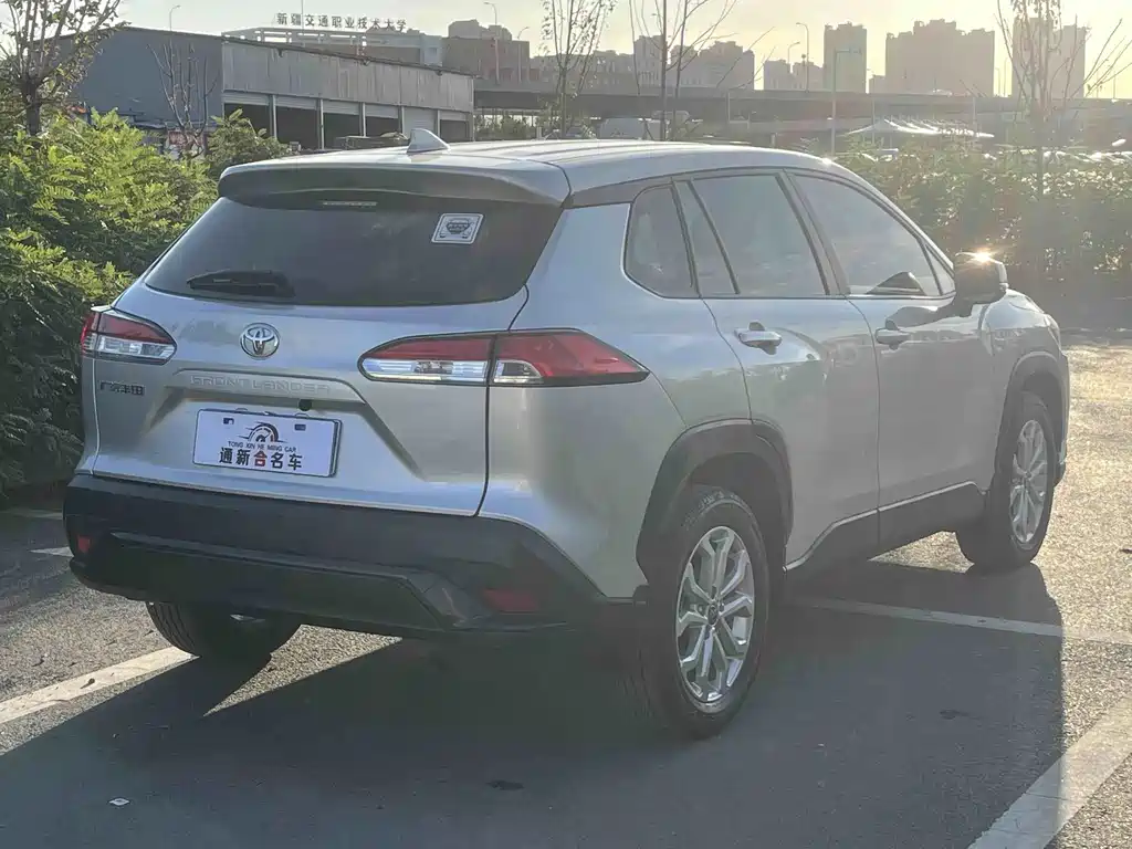 Toyota Frontlander — миниатюра 9