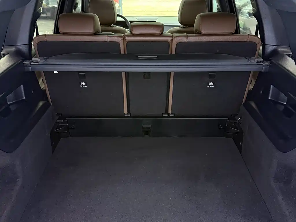 Mercedes-Benz GLB — миниатюра 17