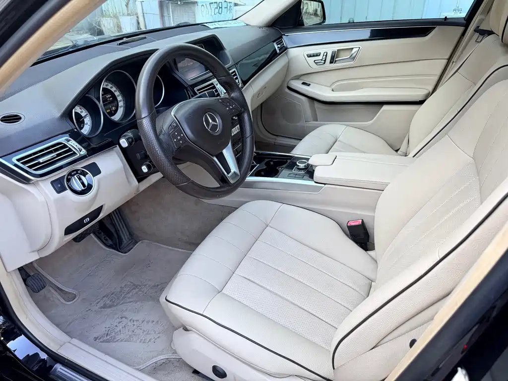 Mercedes-Benz E-Class — миниатюра 9