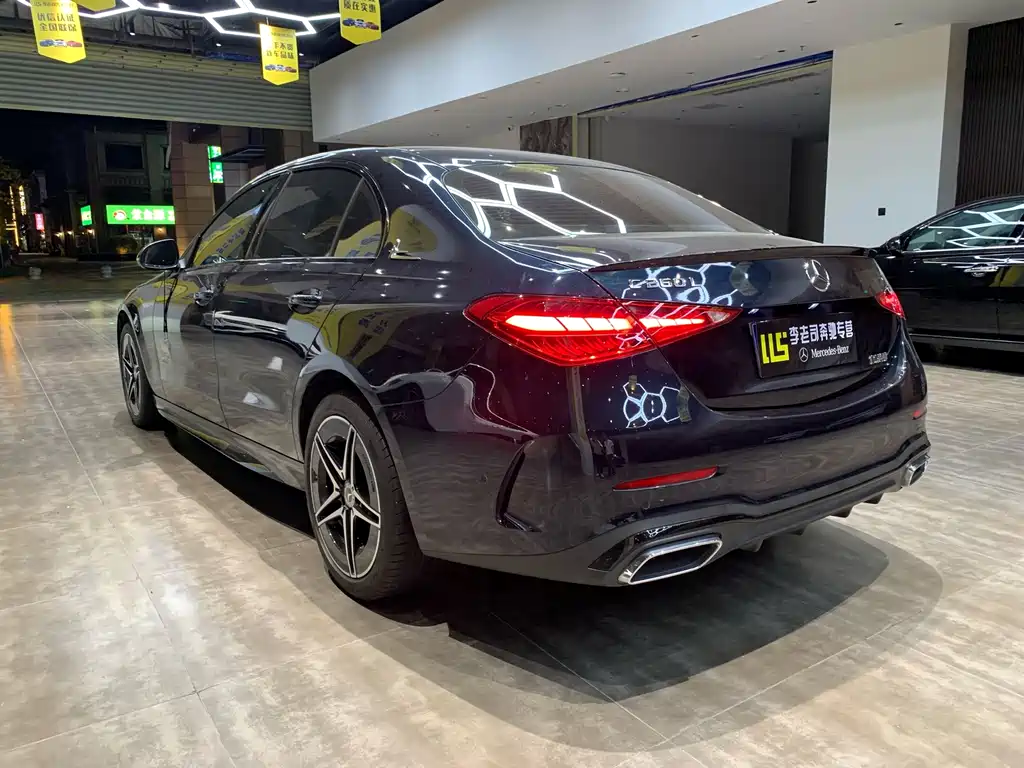 Mercedes-Benz C-Class — миниатюра 6