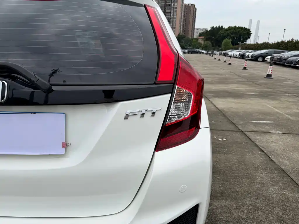 Honda Fit — миниатюра 15