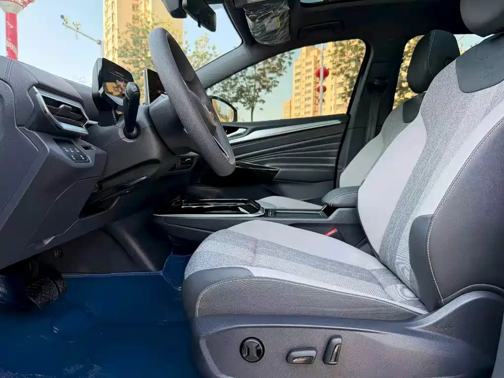 Volkswagen ID.4 Crozz — миниатюра 4