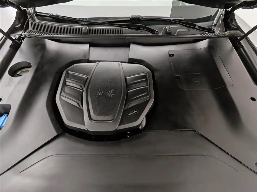 Hongqi HS5 2019 2.0T