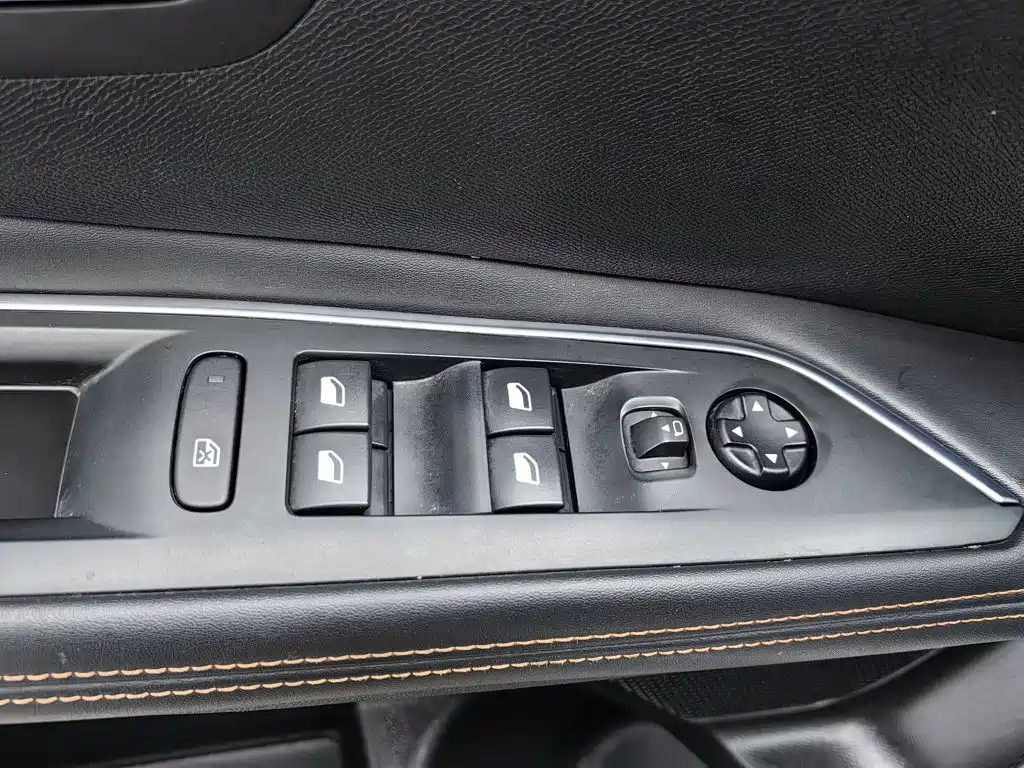 Peugeot 4008 — миниатюра 9