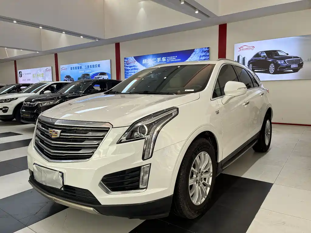CADILLAC XT5
