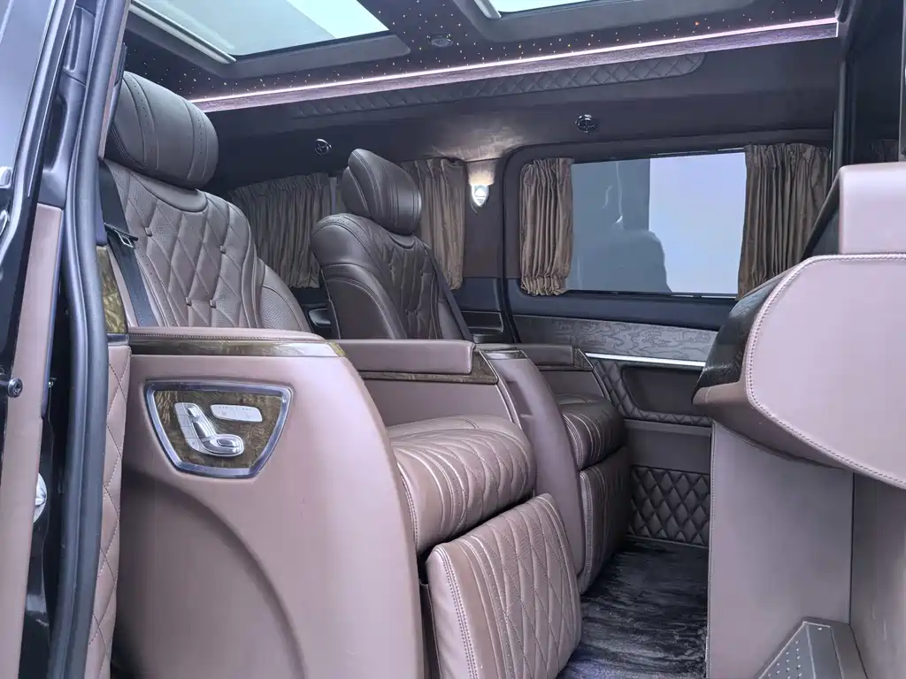 Mercedes-Benz V-Class V 2018 V 260 L Luxury Long Wheelbase VI