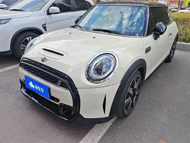 MINI  2024