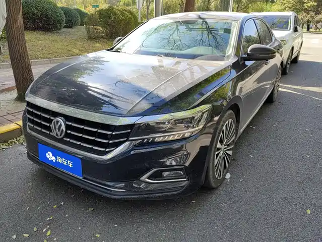 VOLKSWAGEN PASSAT 2019