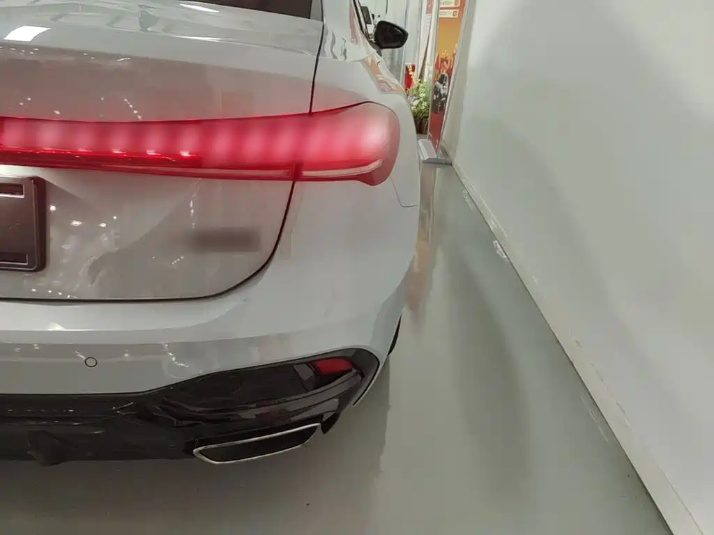 Audi A5L — миниатюра 8