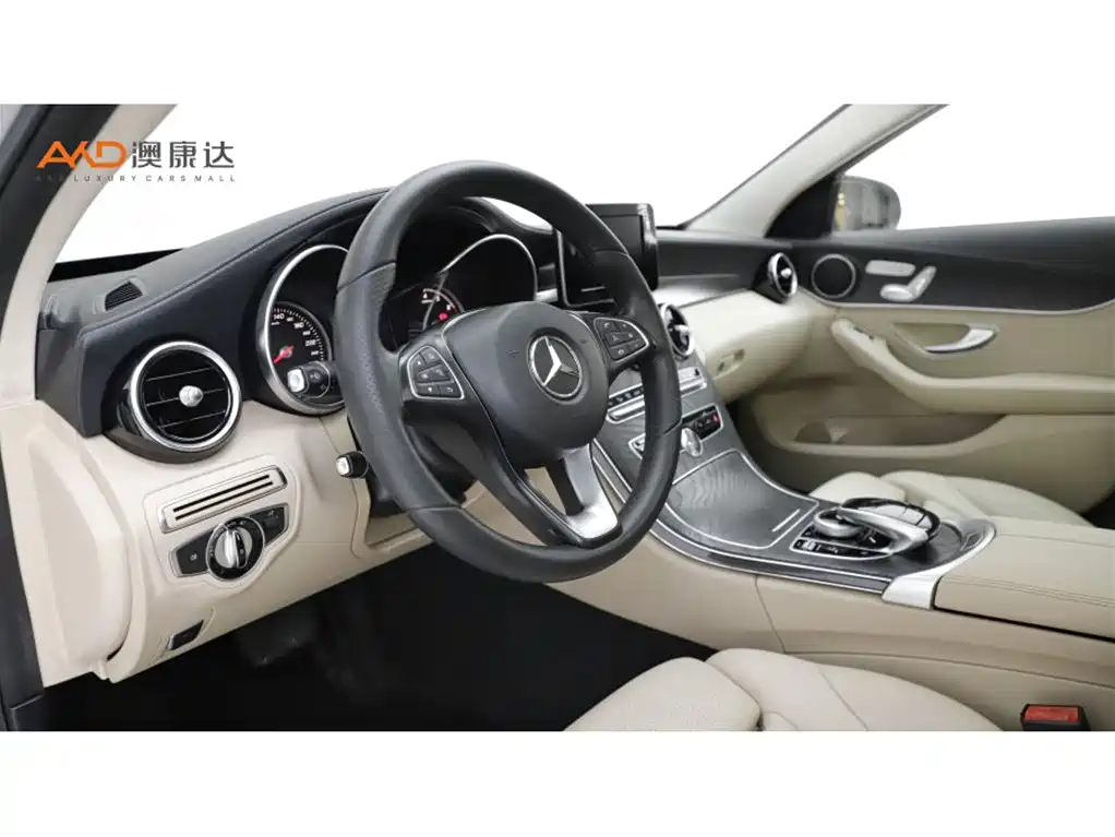 Mercedes-Benz C-Class — миниатюра 6