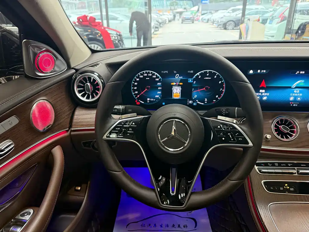 MERCEDES-BENZ E CLASS