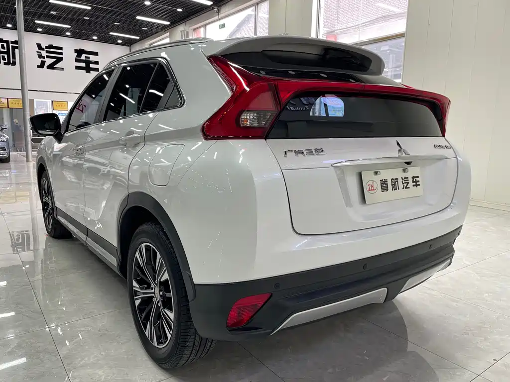 Mitsubishi Eclipse Cross — миниатюра 6