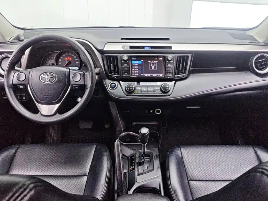 Toyota RAV4 — миниатюра 12