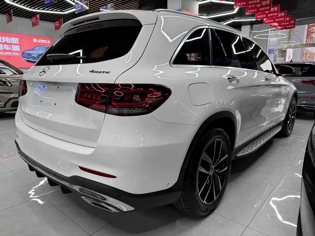 MERCEDES-BENZ GLC
