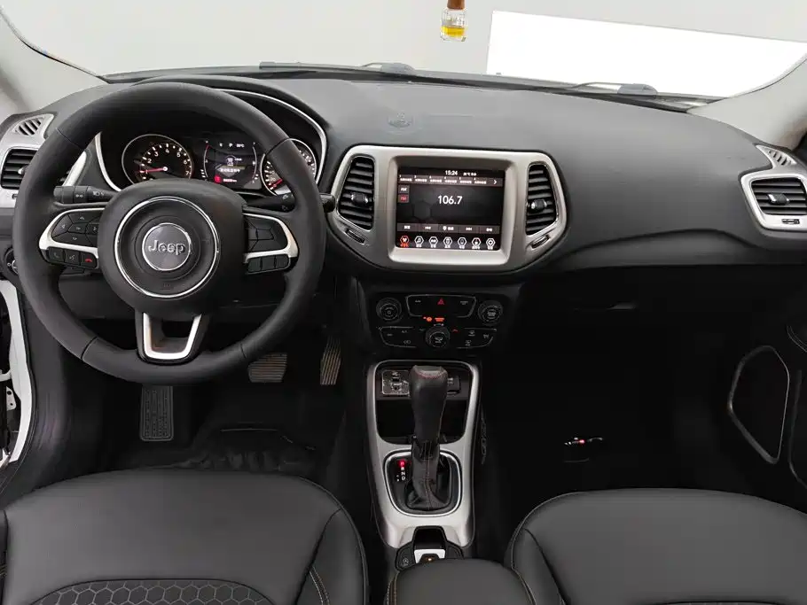 Jeep Compass — миниатюра 12