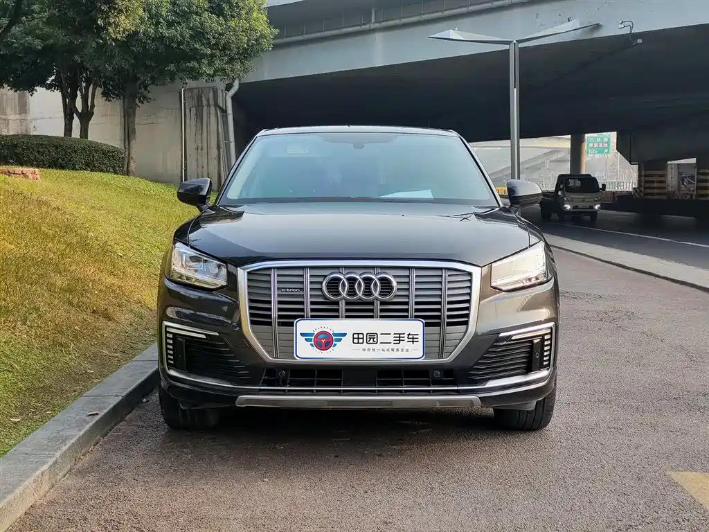 AUDI Q2L E TRON