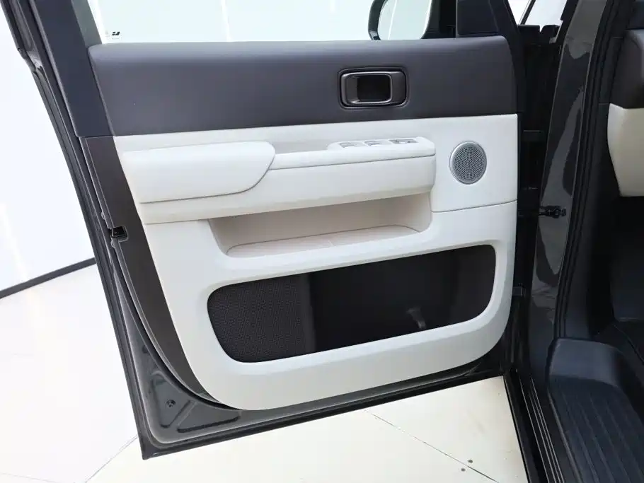 Li Auto Li MEGA — миниатюра 13