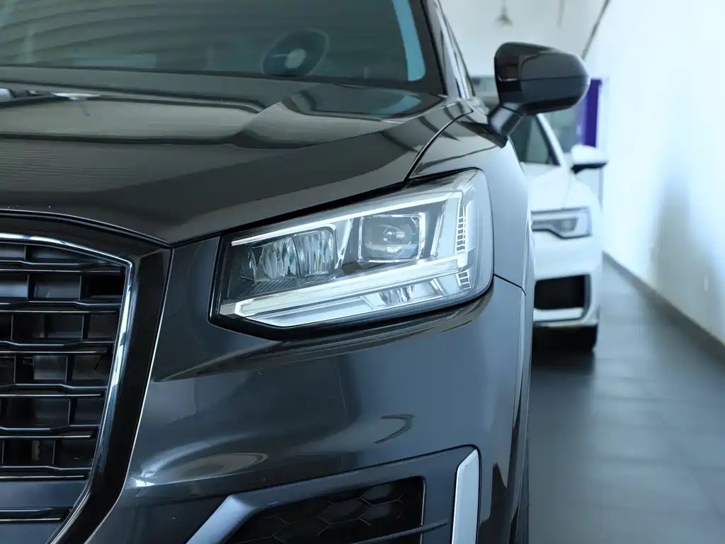 Audi Q2L — миниатюра 2
