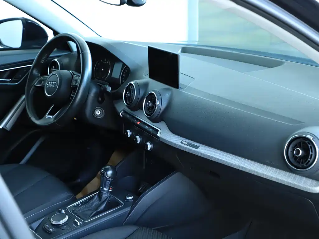Audi Q2L — миниатюра 15