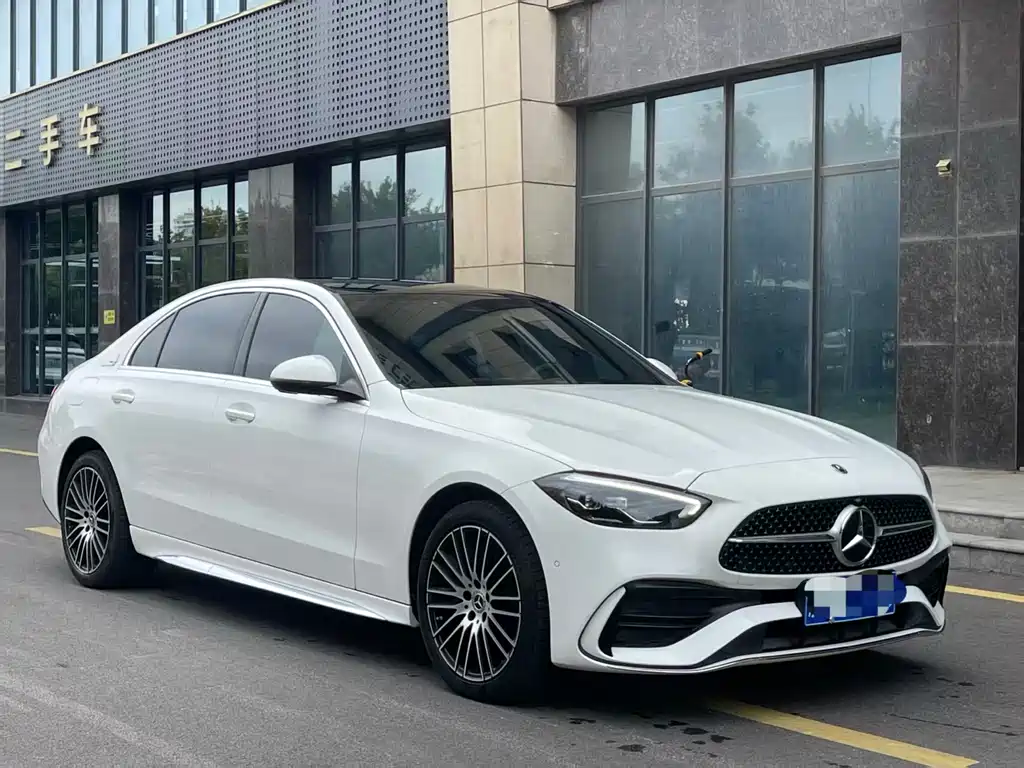 Mercedes-Benz C-Class — миниатюра 3