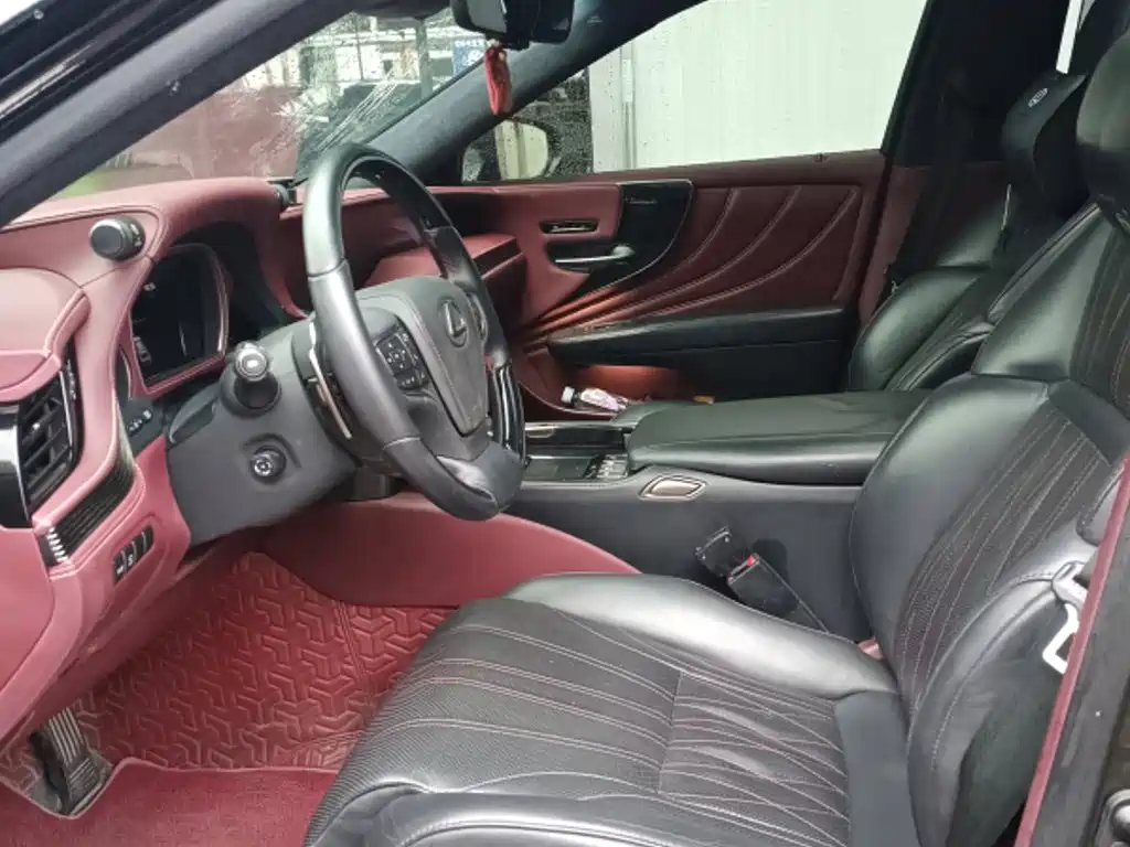 Lexus LS — миниатюра 9