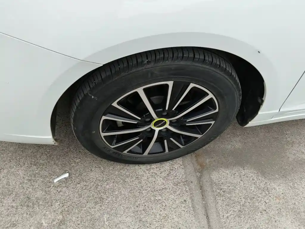 Roewe i5 — миниатюра 23