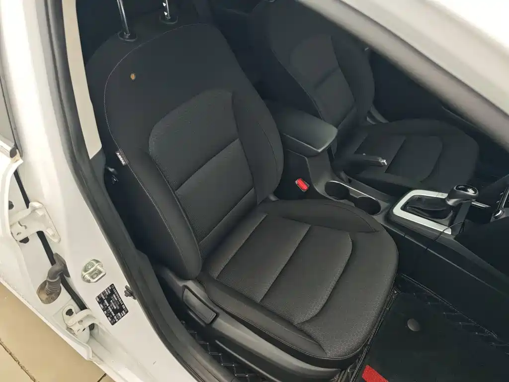 Hyundai Elantra — миниатюра 4
