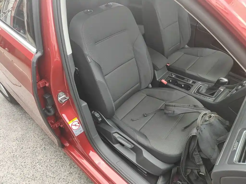 Volkswagen Golf — миниатюра 25