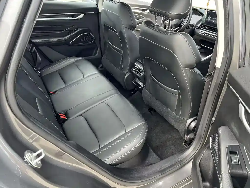 Geely Emgrand — миниатюра 15