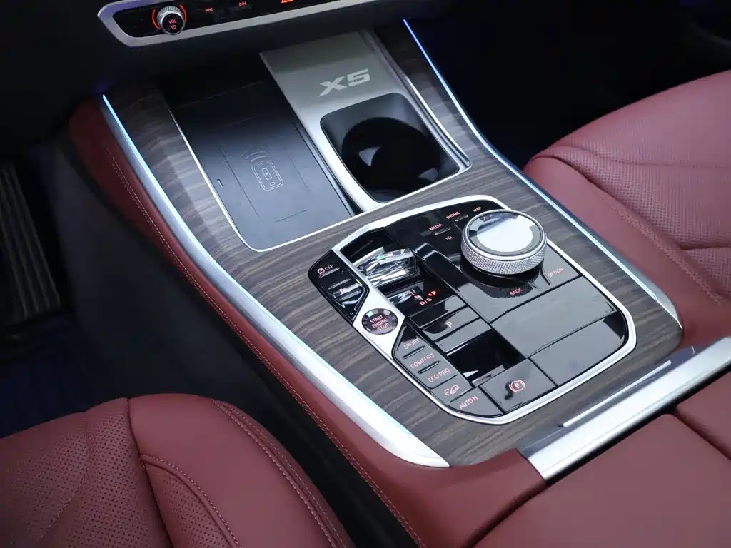 BMW X5 — миниатюра 12