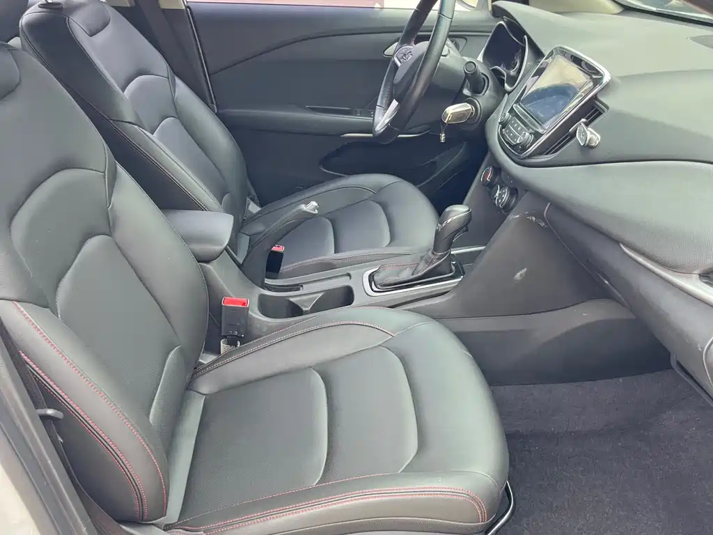 Chevrolet Monza 2020 Redline 320T DCT