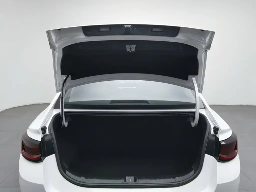 Geely L HiP — миниатюра 16