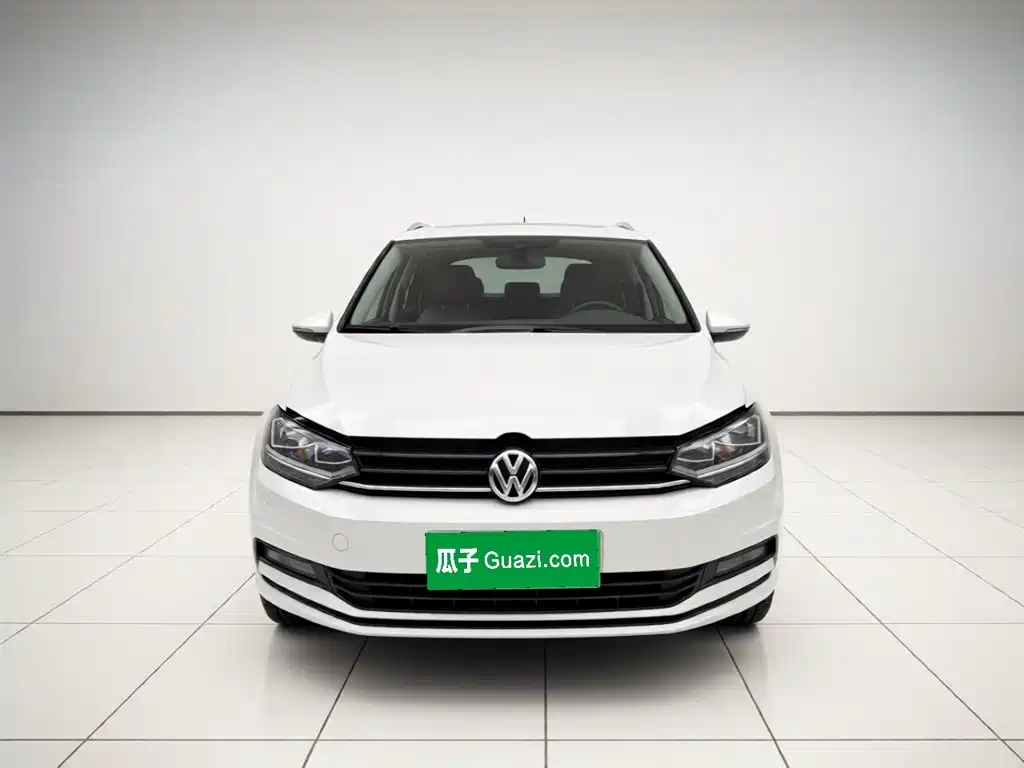 Volkswagen Touran — миниатюра 2