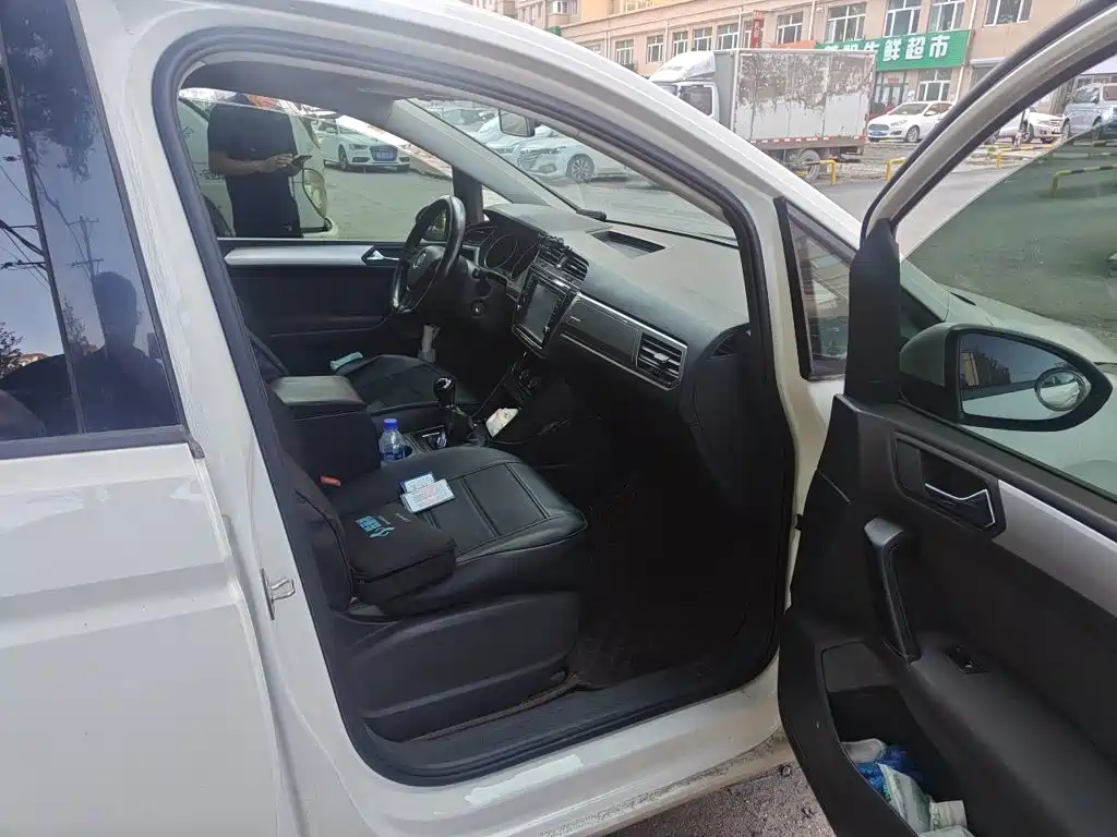 Volkswagen Touran — миниатюра 19