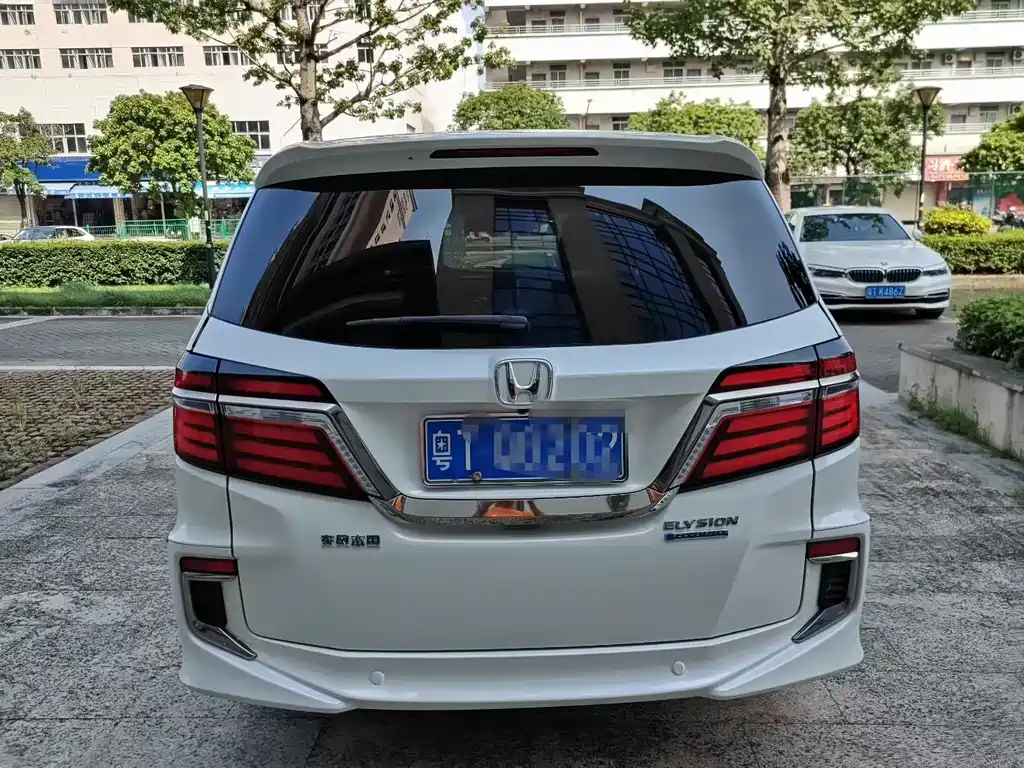 Honda Elysion — миниатюра 9