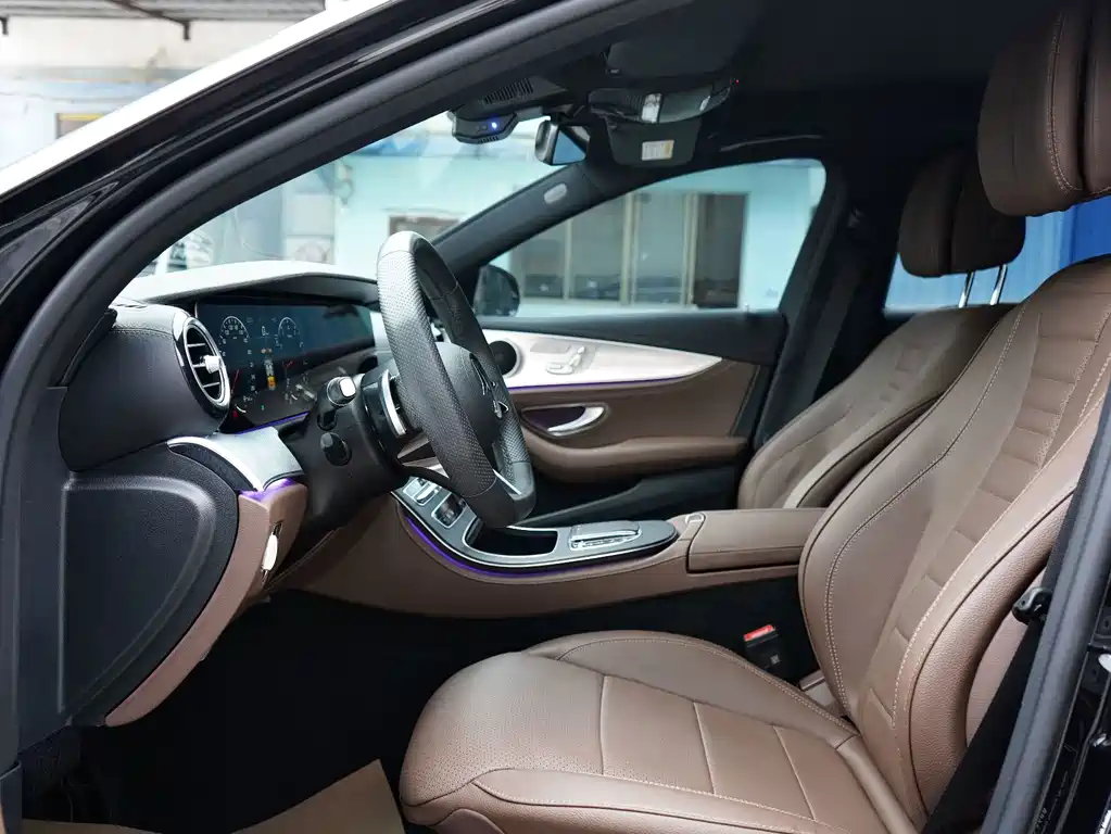 Mercedes-Benz E-Class — миниатюра 4