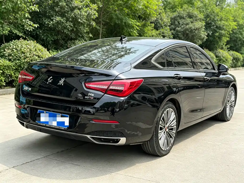 Hongqi Hongqi H5 — миниатюра 15