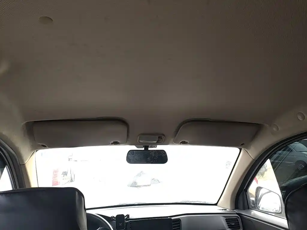 Wuling Hongguang V — миниатюра 14