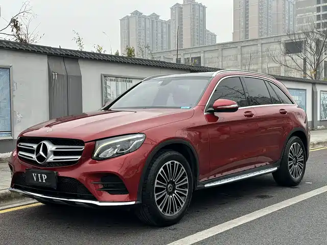 MERCEDES-BENZ GLC