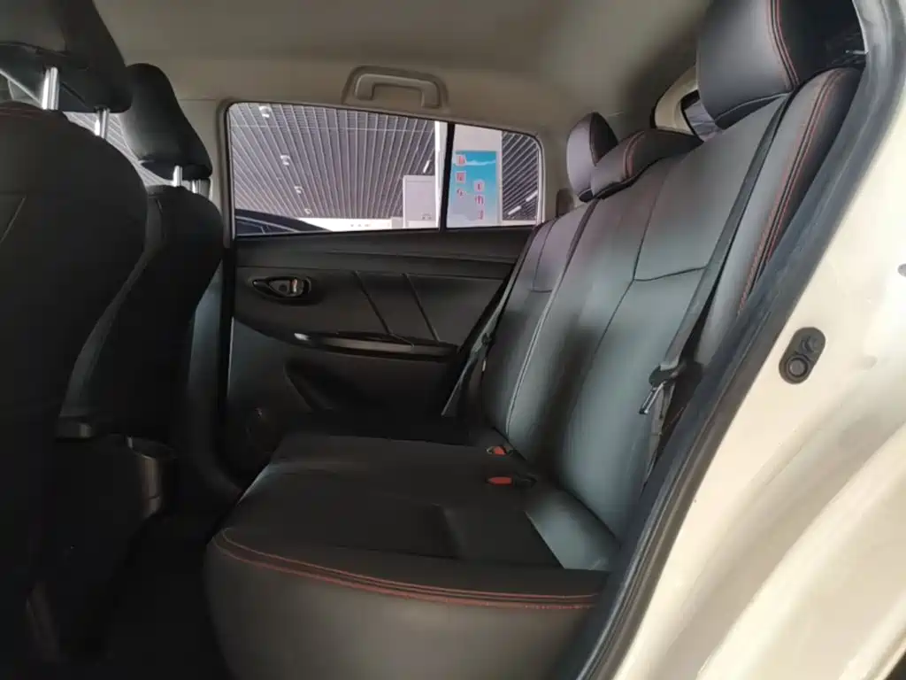 Toyota Yaris L — миниатюра 17