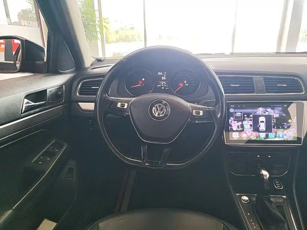 Volkswagen Lavida — миниатюра 11