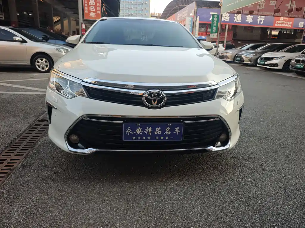 Toyota Camry — миниатюра 2