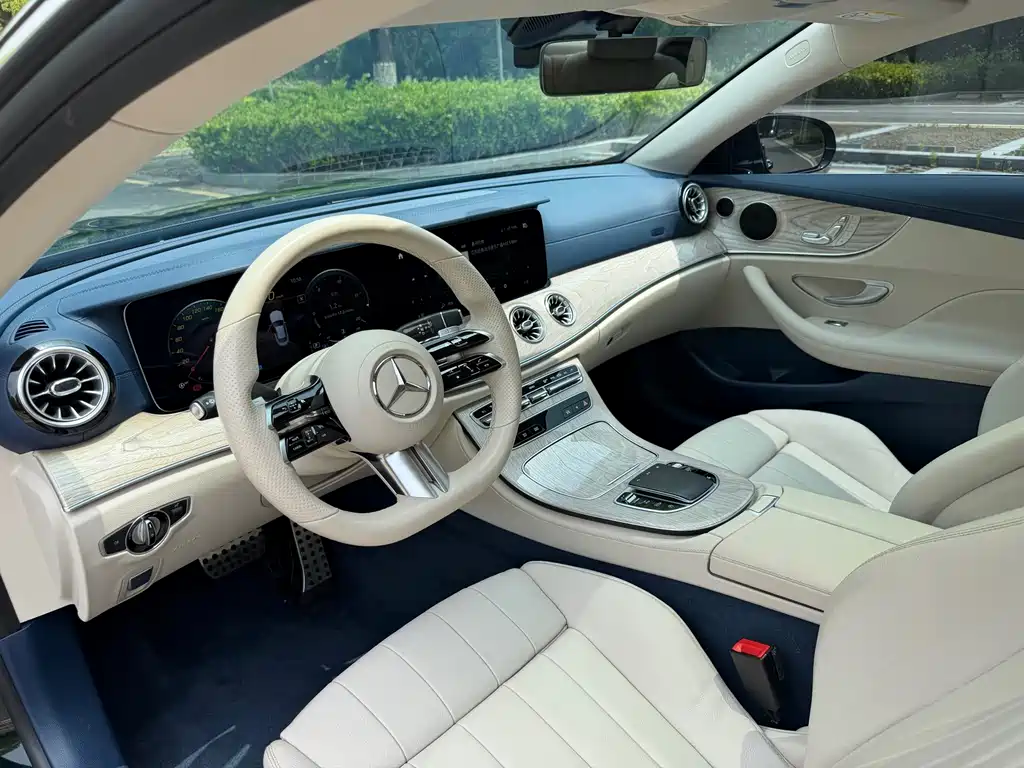 Mercedes-Benz E-Class (Import) — миниатюра 4
