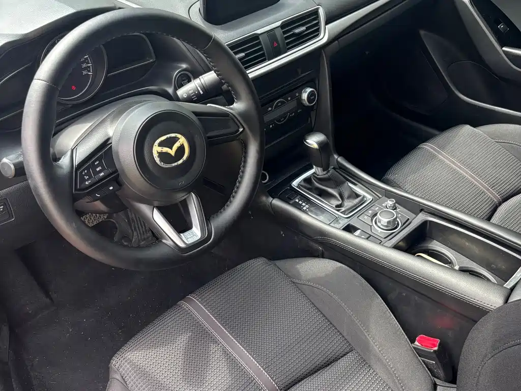 Mazda 3 Axela — миниатюра 4