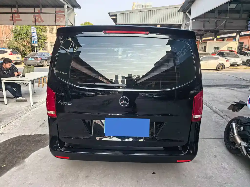MERCEDES-BENZ VITO