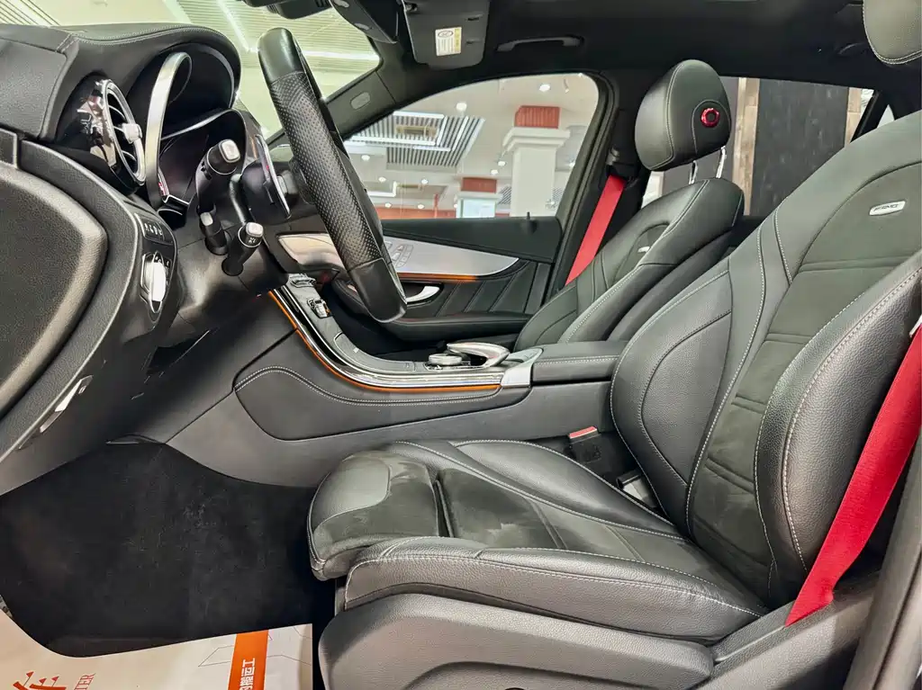 MERCEDES-BENZ GLC AMG