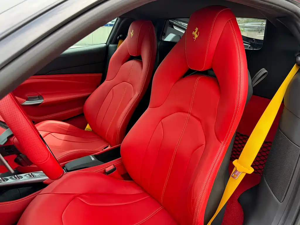 Ferrari F8 — миниатюра 8