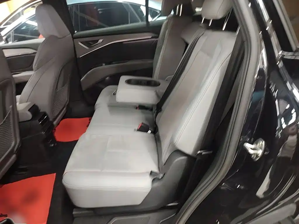 Audi Q5 e-tron — миниатюра 17