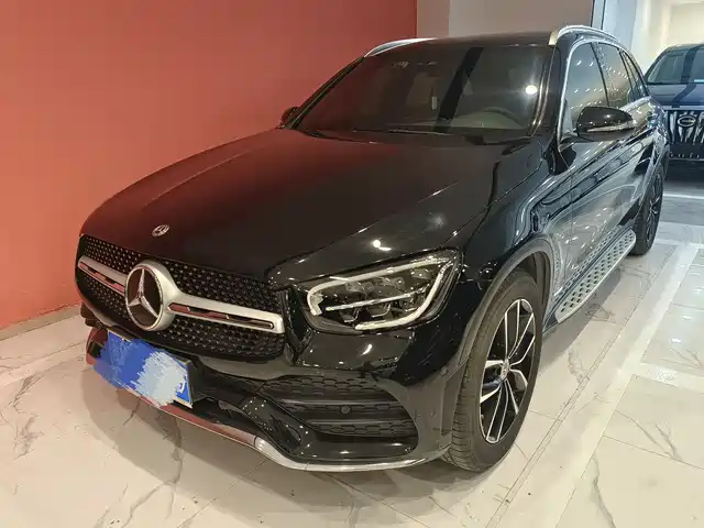 MERCEDES BENZ GLC